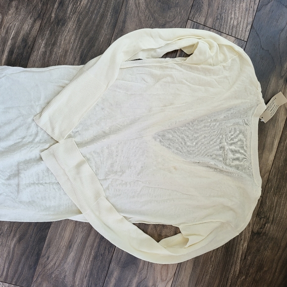 American Eagle Outfitters Sweater - Picture 3 of 3